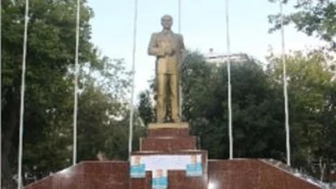 Büro Memur-sen İl Başkanından Tek Kişilik Oturma Eylemi