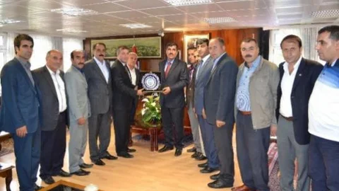 Muhtarlardan Başkan Asya'ya Teşekkür Ziyareti