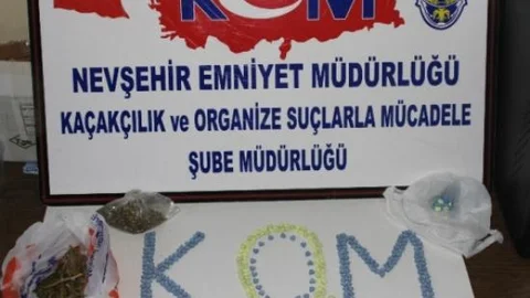 Nevşehir'de 3 Kilo Esrar Ve 336 Adet Uyuşturucu Hap Ele Geçirildi