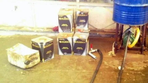 Afyonkarahisar'da 3 Bin 680 Kilogram 10 Numara Yağ Ele Geçirildi