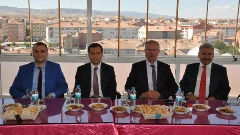 Yerköy Öğretmen Evi Günlük 620 Öğrenciye Sıcak Yemek Dağıtıyor