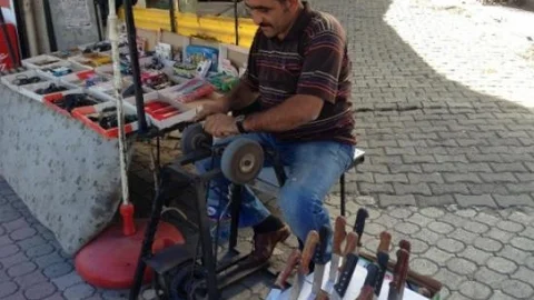 Sungurlu'da Bıçakçılarda ''bileme'' Mesaisi