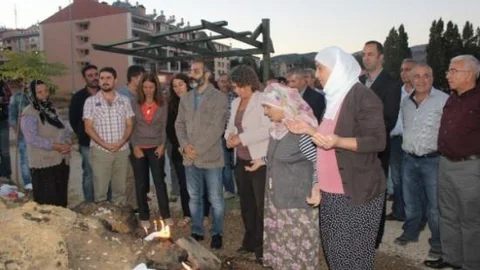 Tunceli'de Kobane İçin Mumlu Eylem