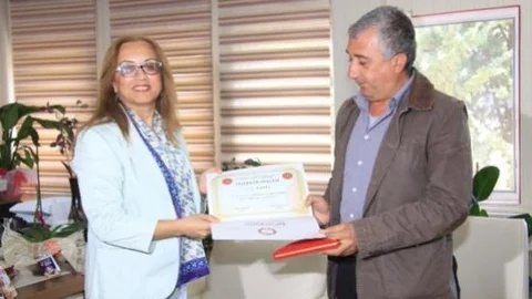 Rektör Kılıç'tan Hayırsever İşadamlarına Plaket