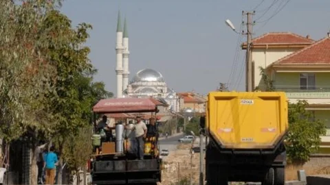 Karaman Belediyesi Üst Yapı Çalışmalarına Devam Ediyor