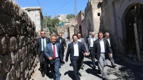 Başkan Yazgı Güzelyurt'u Ziyaret Etti