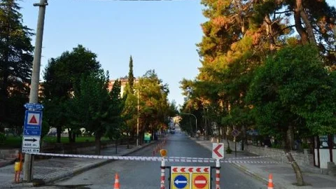 Acıpayam'da Caddeler Yenileniyor