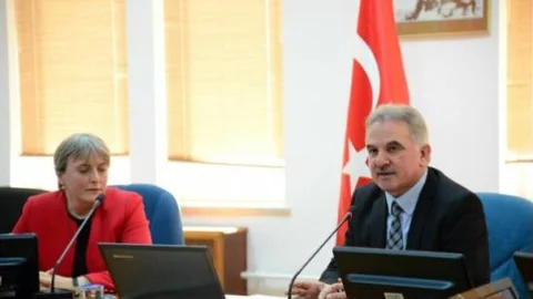 Saü'lü Profesör Keser'den Dünya Tıbbına Akademik Hizmet