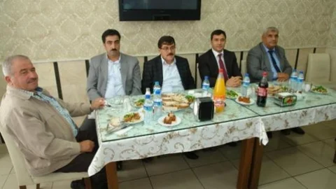 Muhtarlar'dan Kaymakam Malğaç'a Veda Yemeği