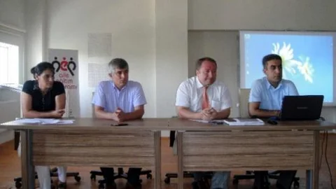 Aile Ve Sosyal Politikalar Müdürlüğü Muhtarları Bilgilendirdi