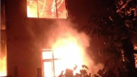 Düzce'de İki Katlı Ev Kül Oldu