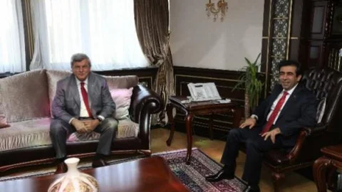 Başkan Karaosmanoğlu'dan Vali Güzeloğlu'na 'hoş Geldin' Ziyareti