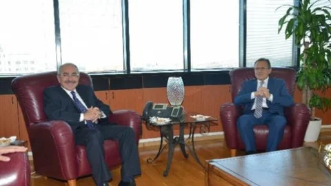 Vali Yaman'dan Başkan Uğur'a Ziyaret