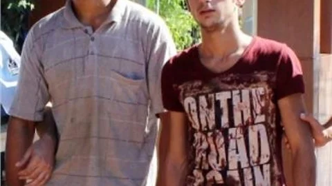 Kendisini Gasp Etmek İsteyen 2 Suriyeliyi Çatalla Yaraladı