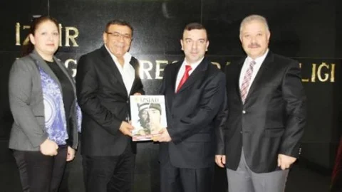 İzsiad İzmir Vergi Dairesi Başkanı Rıfat Engin'i Ziyaret Etti