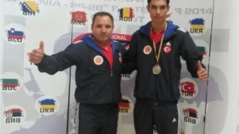 İdris İpek Balkan İkincisi Oldu