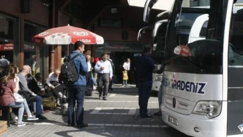 Trabzon Otogarında Bayram Yoğunluğu