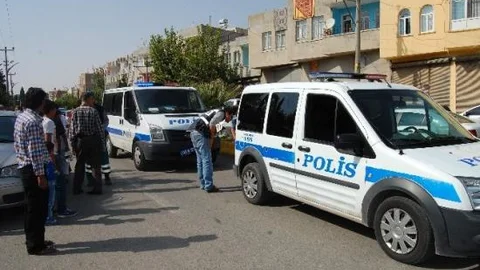 Polisler Olaya Giderken Kaza Yaptı