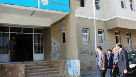 Van'da Bir Okul Kundaklandı