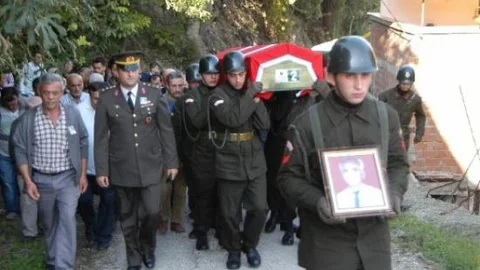 Kore Gazisi Toprağa Verildi