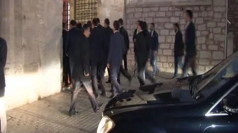 Davutoğlu, Bayram Namazı için o camiye geldi!