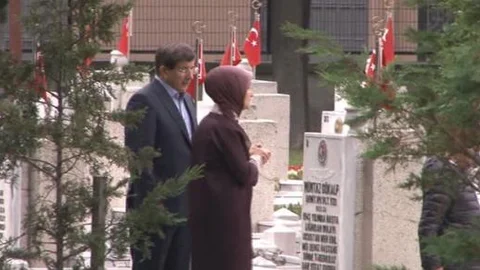 Başbakan şehitleri unutmadı!