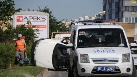 Takla Atan Otomobilden Yara Almadan Kurtuldu