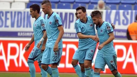 Paşa rahat kazandı!