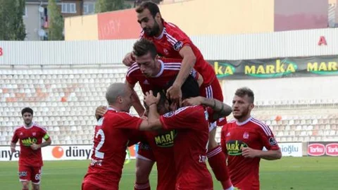 Sivas 1 attı, 3 aldı!