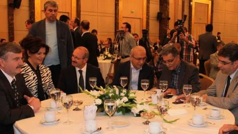 Bakan Elvan Ak Partililerle bayramlaştı!