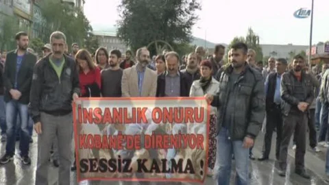 IŞİD saldırıları yol kapatma eylemiyle protesto edildi!