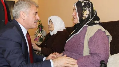 Bayburt'ta bayramlaşma geleneği!