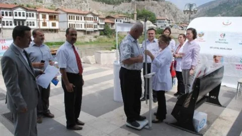 Şişmanlıktan Korunmak İçin Bol Su İçin