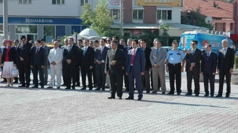 Bucak'ta Eğitim Öğretim Yılı Törenle Başladı