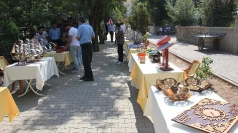 Cezaevindeki Hükümlülerin El İşi Sergisi Açıldı