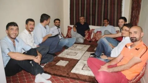 Cizre Postası Gazetesi Çalışanları Toplantıda Bir Araya Geldi