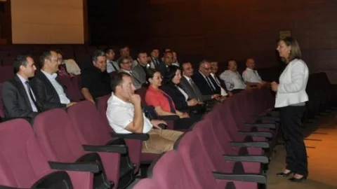 Uşak Belediyesi'nde Personel Eğitimleri Devam Ediyor