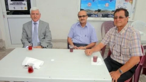 Vali Koca Güvenli Yolculuk Ve Dostluk Çayı İçin 5 Dakika Mola Verdi