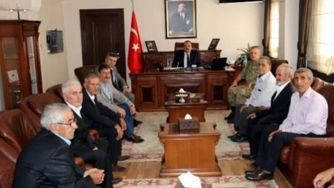 Kıbrıs Gazileri Vali Canbolat'ı Makamında Ziyaret Etti