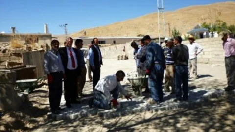 Adilcevaz Belediyesi Yol Çalışmalarına Başladı