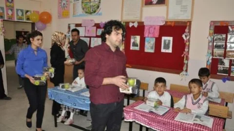 Okulda 'kahvaltımı Yaptım Meyvem Çantamda' Projesi