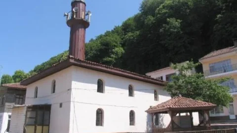 Vakıflar İki Eseri Daha Ayağa Kaldırıyor