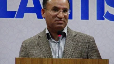 Adalet Bakanı Bekir Bozdağ: