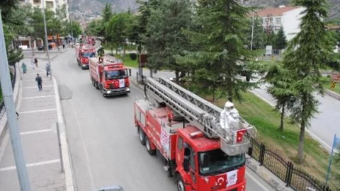 İtfaiyeciler Şehir Turu Atınca Yangın Var Sandılar