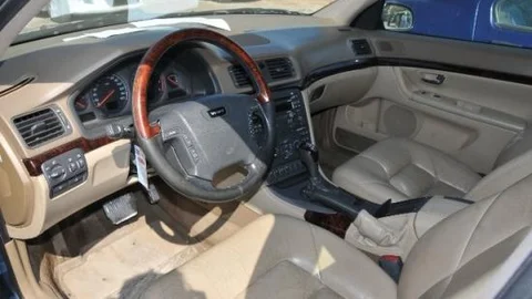 Valinin Makam Aracı Da Satılık