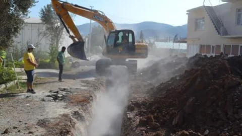 Meski Aydıncık'ta Kanalizasyon Çalışmasına Başladı