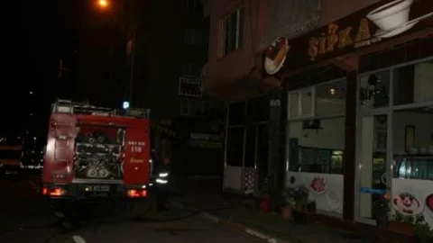 Börekçide Aspiratörden Yangın Çıktı