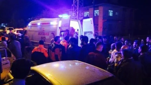 Van'da Trafik Kazası; 2 Yaralı