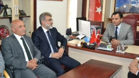 Bakan Yıldız Kayseri'de Ziyaretlerde Bulundu