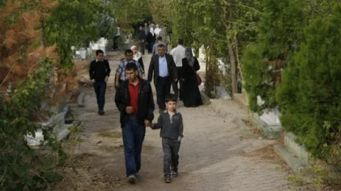 Diyarbakır'da Mezarlıklar Doldu Taştı